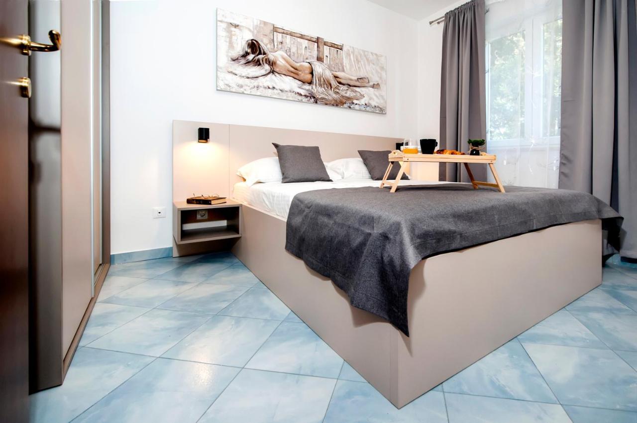 Apartamento F&r Ii *
